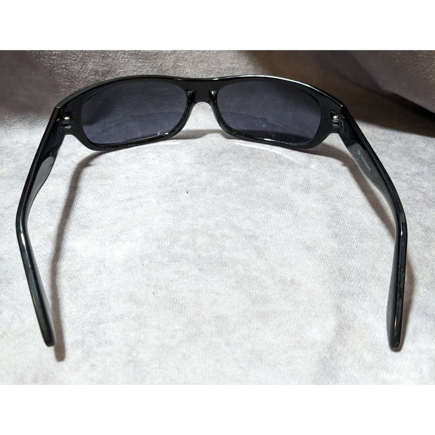 Dockers Classic Black Casual Fashion Sunglasses