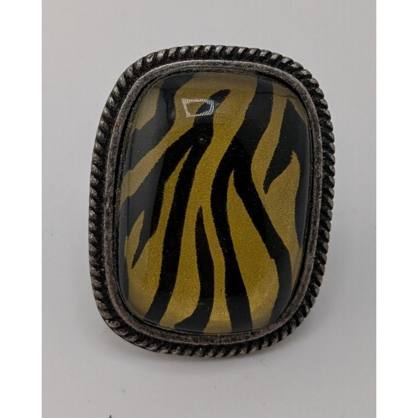 Vintage Tiger Stripe Statement Ring With Antiqued Silver-Tone Band Size 7