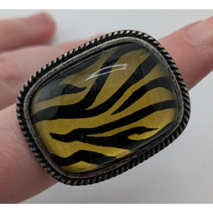 Vintage Tiger Stripe Statement Ring With Antiqued Silver-Tone Band Size 7
