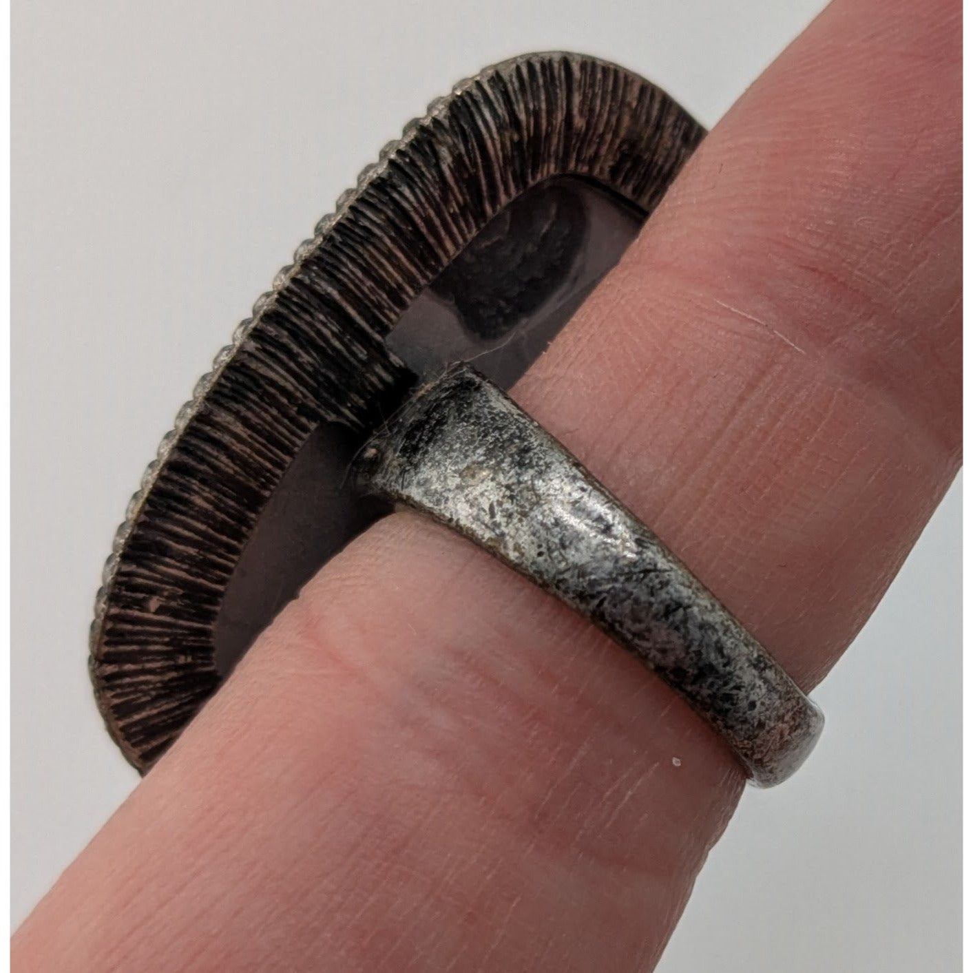 Vintage Tiger Stripe Statement Ring With Antiqued Silver-Tone Band Size 7