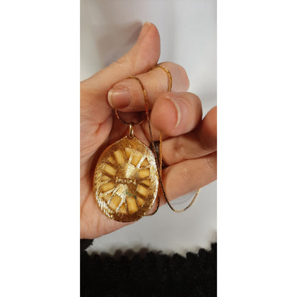 Vintage Napier Cream Stone Cabochon Pendant Necklace On Gold Tone Chain