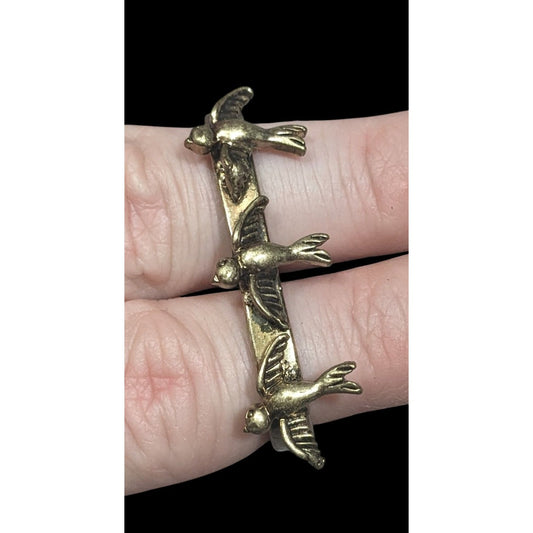 Vintage Antiqued Gold Tone Bird Charmed Two Finger Ring Size 6 1/2 and 7