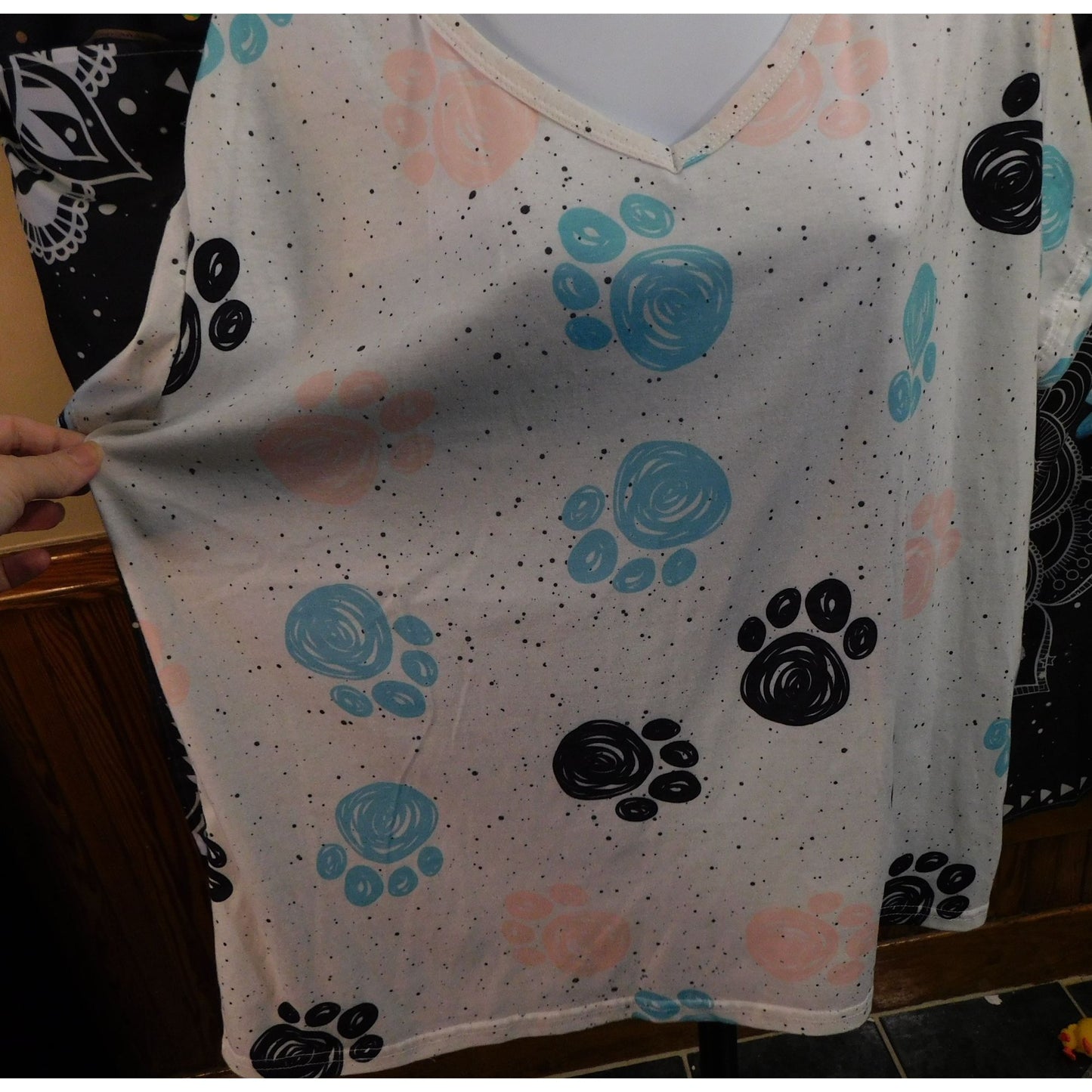 Pastel Paw Print Tee With 90s Style Graphic Design