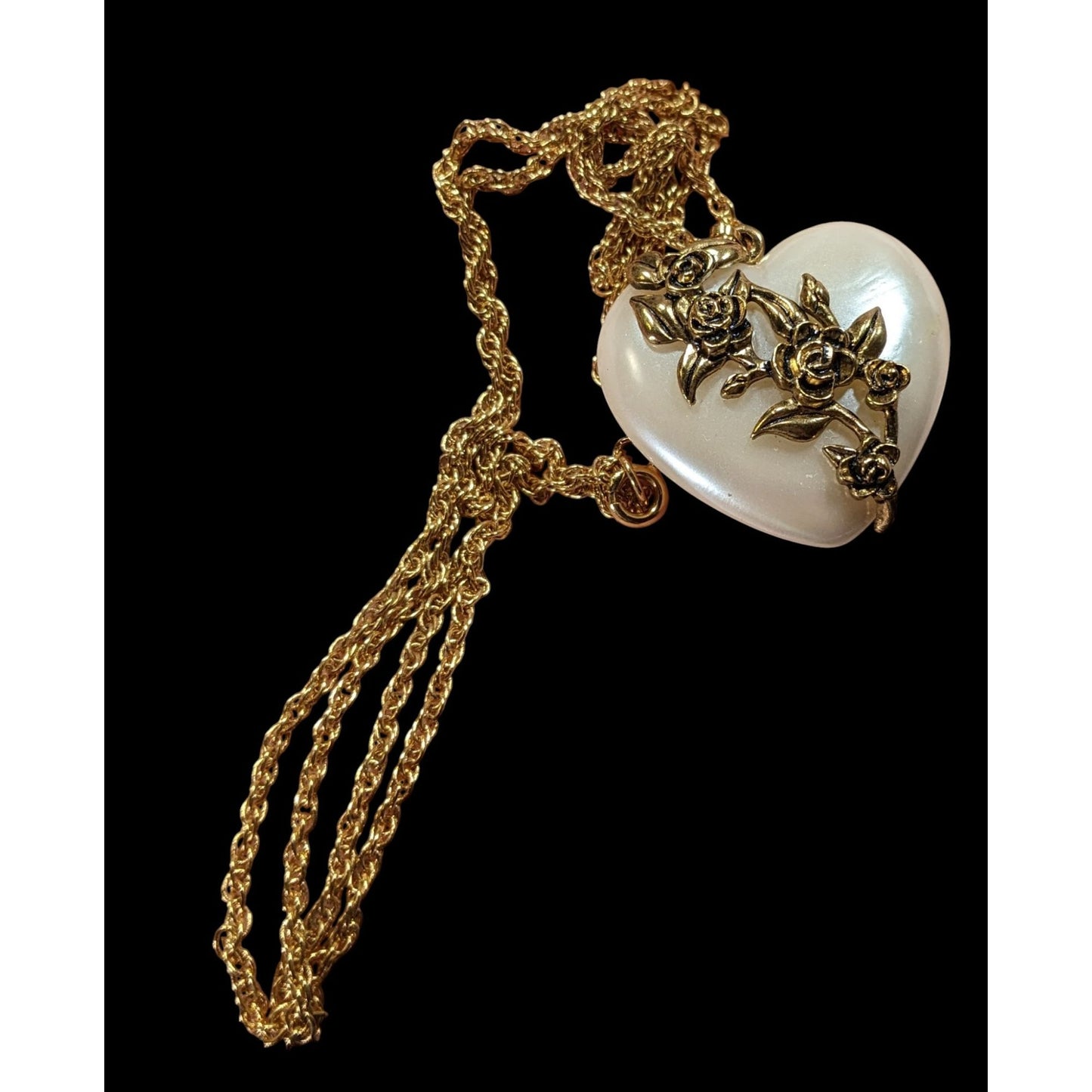 Vintage Avon Victorian Style Pearlescent Floral Heart Pendant Necklace