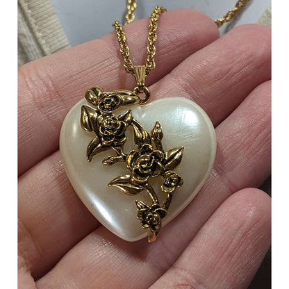 Vintage Avon Victorian Style Pearlescent Floral Heart Pendant Necklace