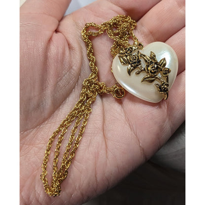 Vintage Avon Victorian Style Pearlescent Floral Heart Pendant Necklace