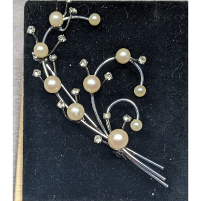 Fairy Bridal Floral Spray Faux Pearl And Rhinestone Brooch