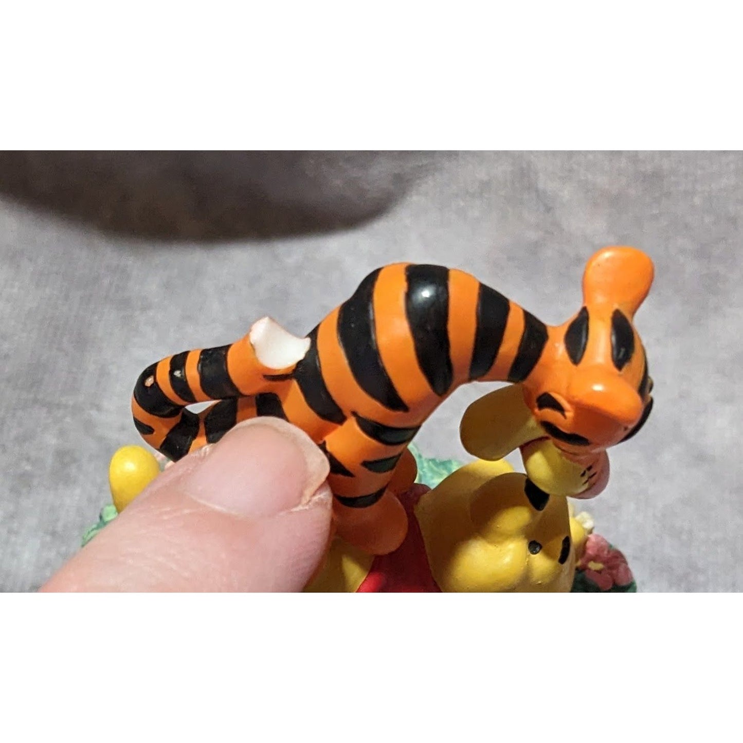 Winnie The Pooh Tigger Best Friends Desk Clock