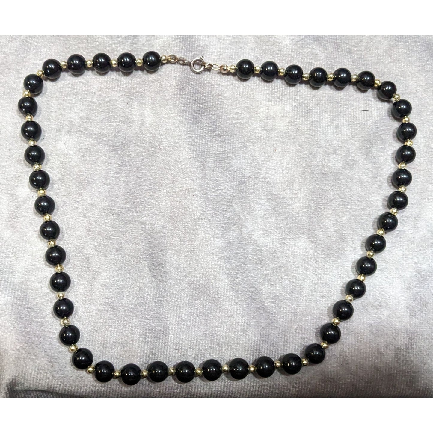 Vintage Classic Black And Gold Tone Alternating Beaded Necklace