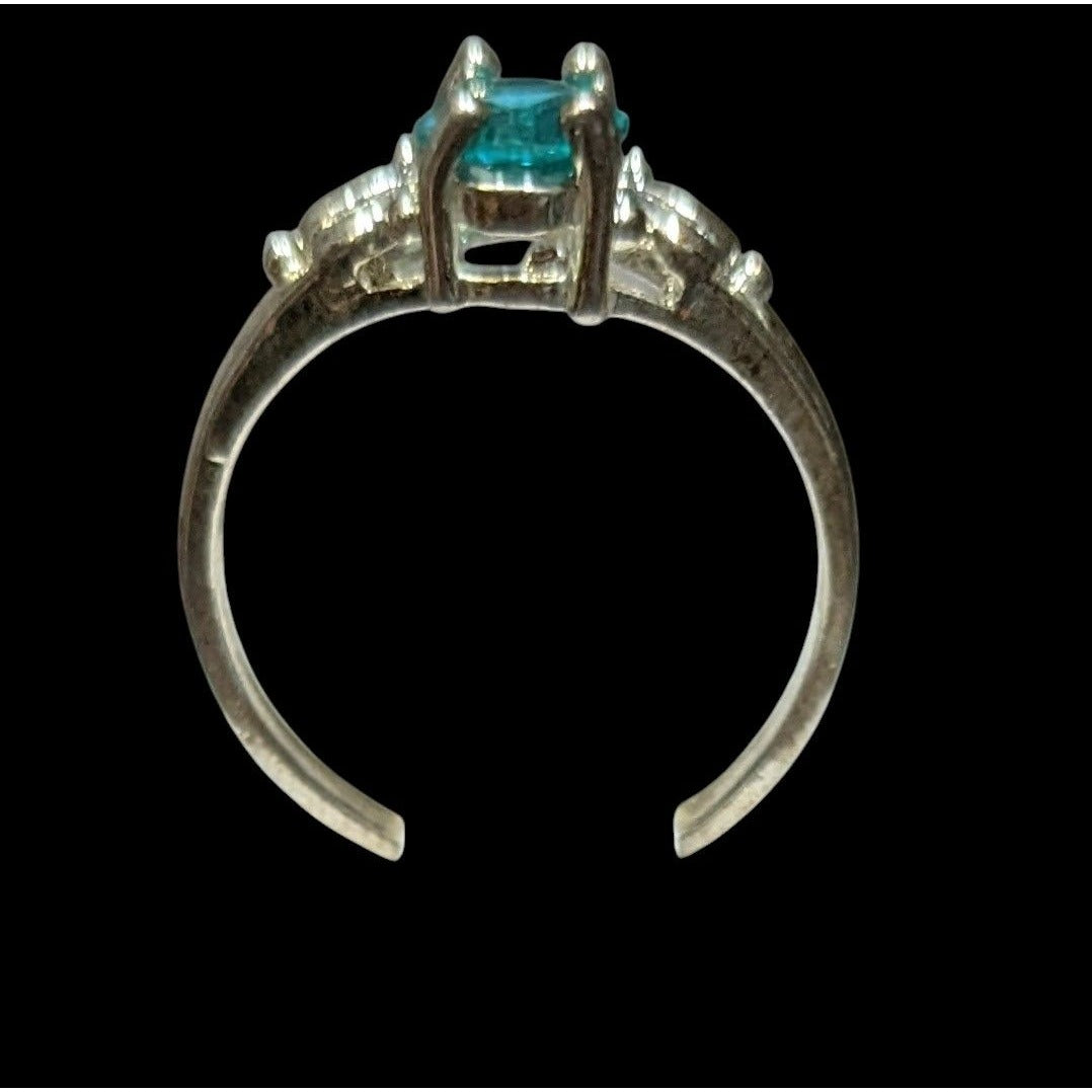 Whimsical Sterling Silver Ring With Teal Stone Size 8
