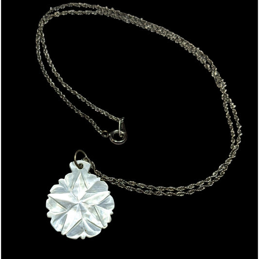 Vintage Mermaidcore Star Carved Mother Of Pearl Pendant Necklace