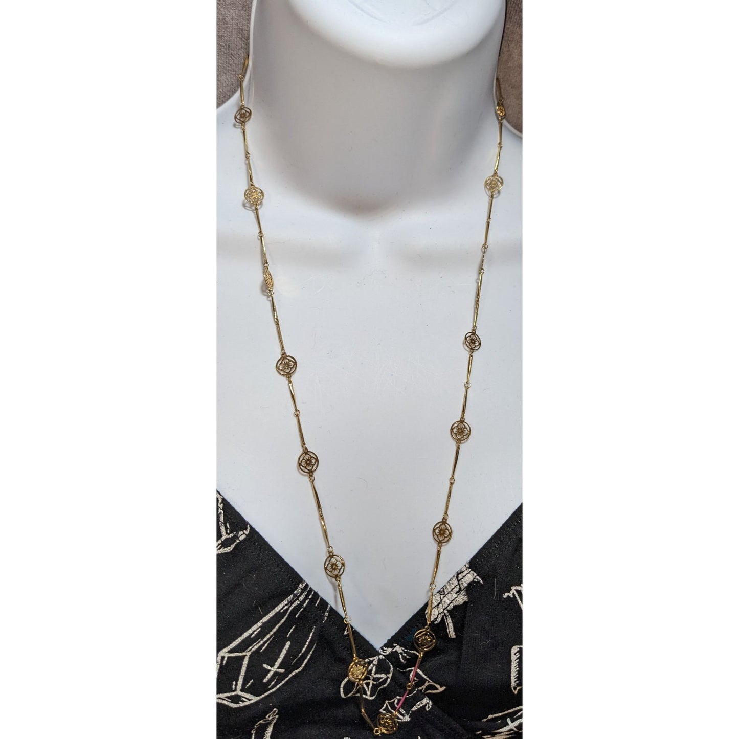 Vintage Avon Gold-Tone Floral Filigree Necklace