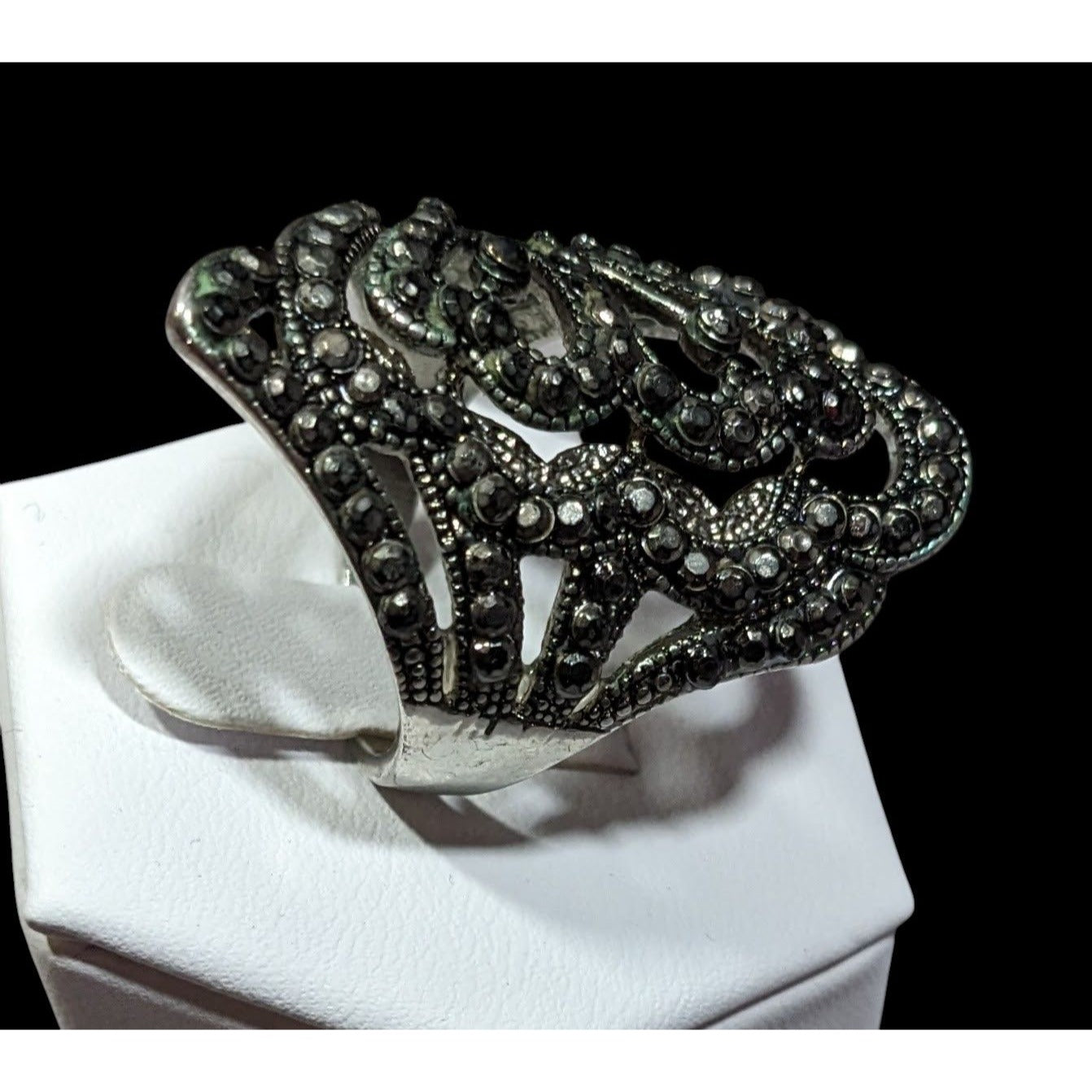 Gothic Whimsical Art Nouveau Silver Tone Ring Size 9