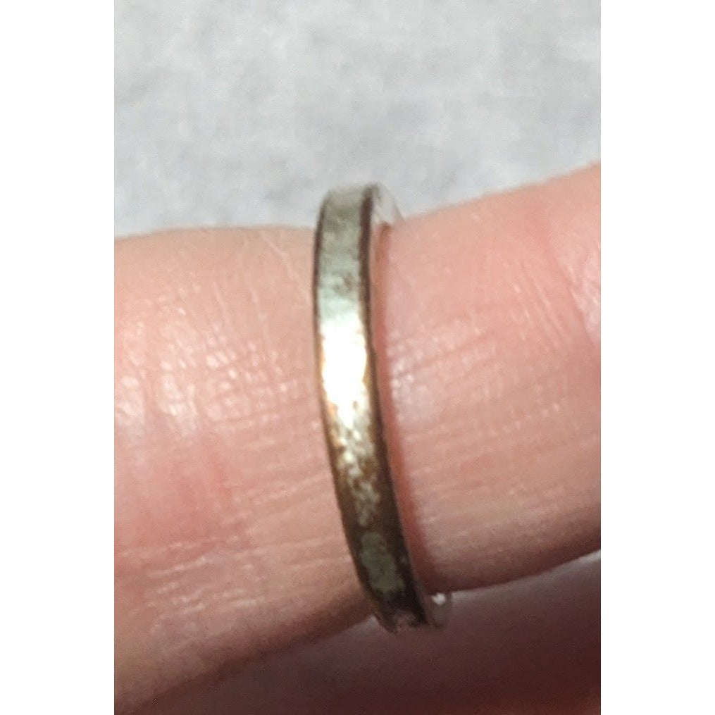 Cursive Engraved Silver Tone Fashion Ring Size 6 1/4