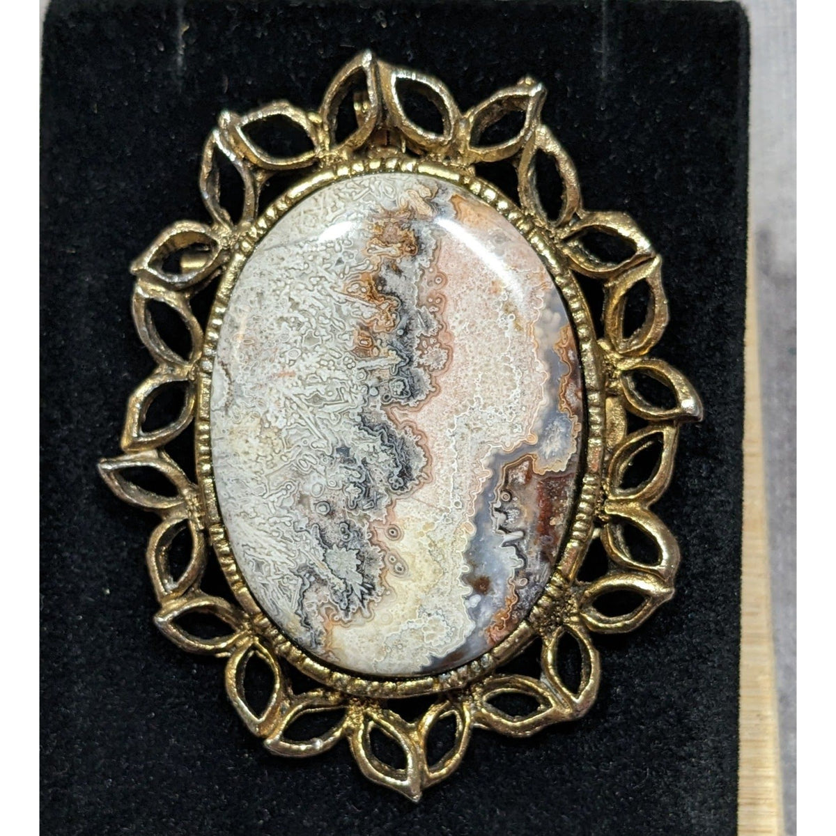 Vintage Victorian Gothic Crazy Lace Agate Gold Tone Oval Brooch Pendant 2 1/4
