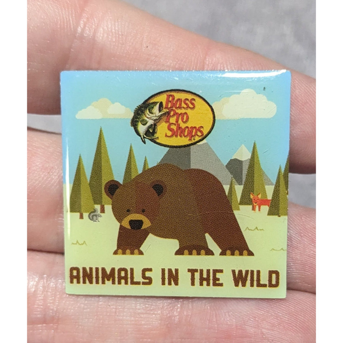 Outdoorsy Naturecore Bass Pro Shops Animals in the Wild Bear Lapel Pin
