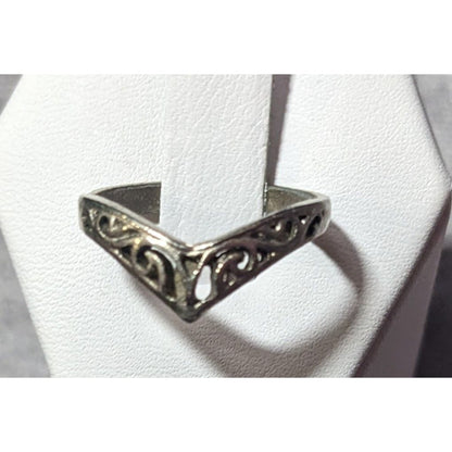 Elven Art Nouveau Scroll Silver Tone Chevron Ring Size 7