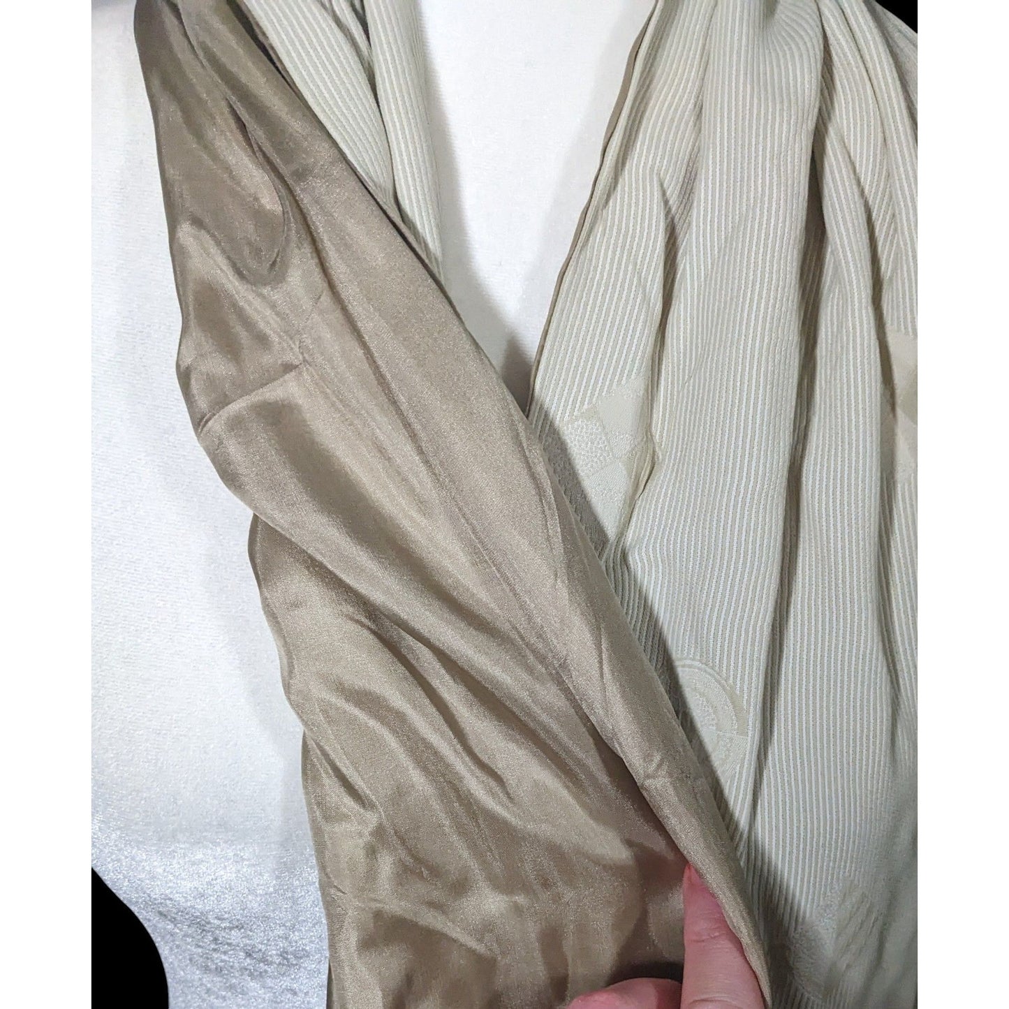 Vintage Donna Livingston Silk Beige Geometric Textured Scarf With Fringe