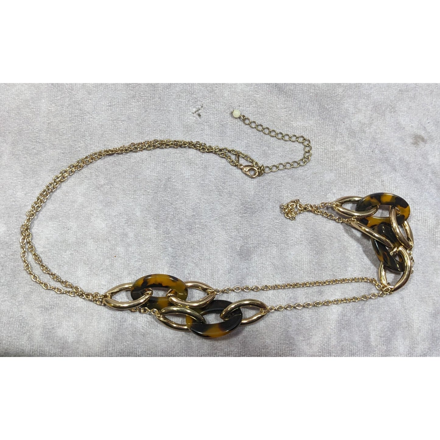 Vintage Avon Tortoise Silver Tone Station Link Necklace