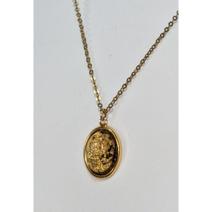 Vintage Dark Romantic Resin Gold Black Oval Pendant Necklace 18 Inch