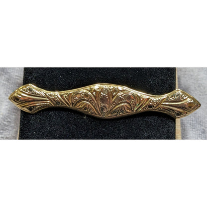 Vintage Elegant Art Nouveau Engraved Gold Tone Brooch