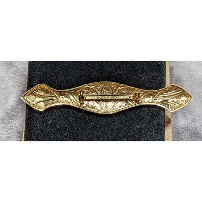 Vintage Elegant Art Nouveau Engraved Gold Tone Brooch