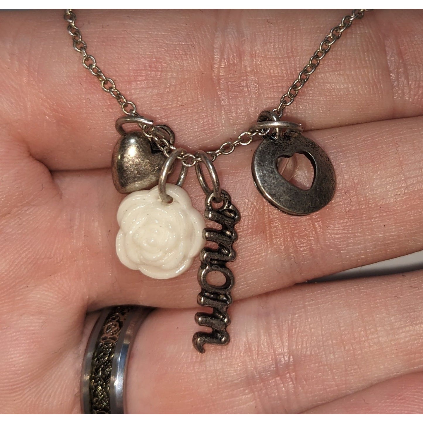Mom Charm Necklace Silver Rose Heart Pendant Layered Family Gift Jewelry