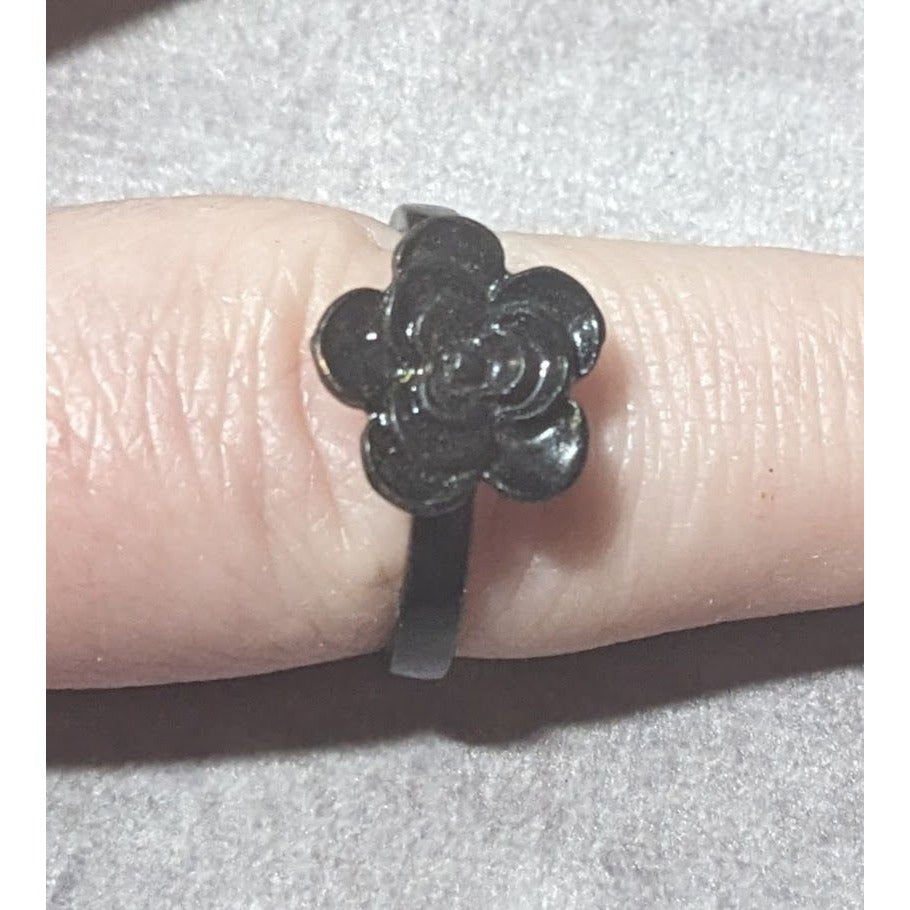 Gothic Casual Black Floral Fashion Ring Size 8 1/2