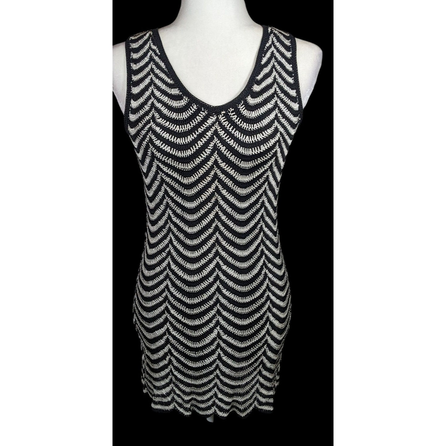 Nicowa Black And White Scalloped Crochet Dress
