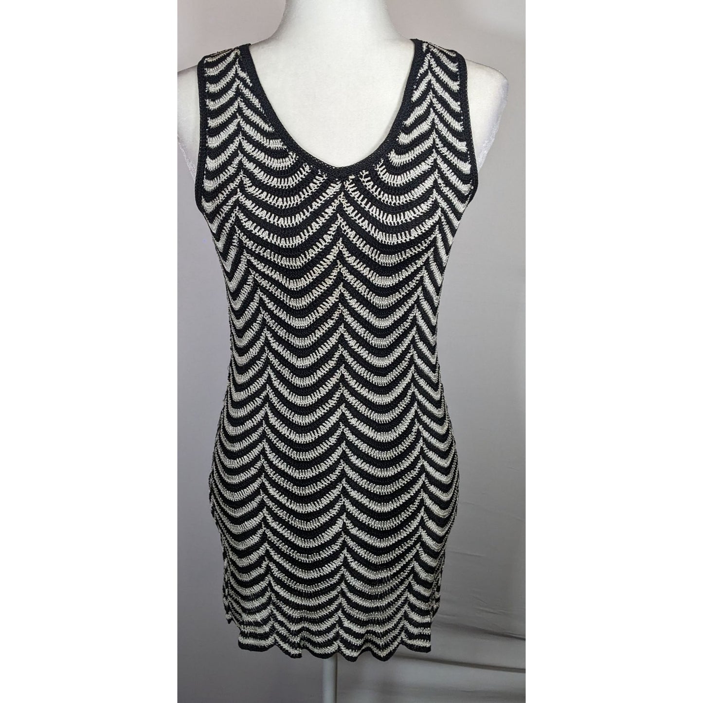 Nicowa Black And White Scalloped Crochet Dress