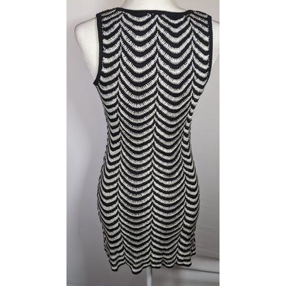 Nicowa Black And White Scalloped Crochet Dress