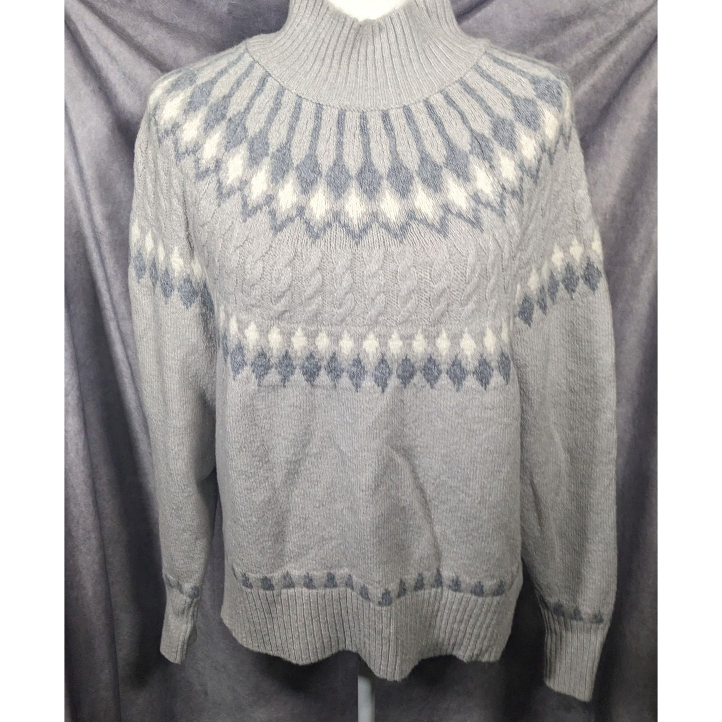 Artelier Nicole Miller Grey And White Super Soft Sweater Size Large