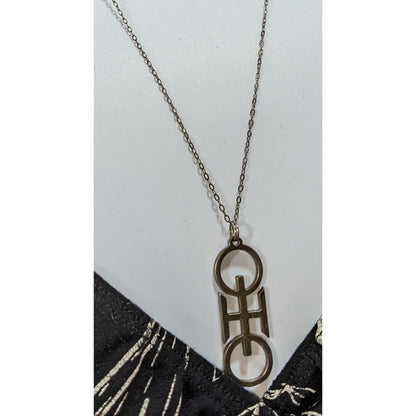 Ohio State Pride Minimalist Silver Tone Abstract Letter Pendant Necklace