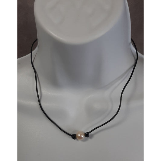 Minimalist Single Faux Pearl Necklace With Adjustable Cord