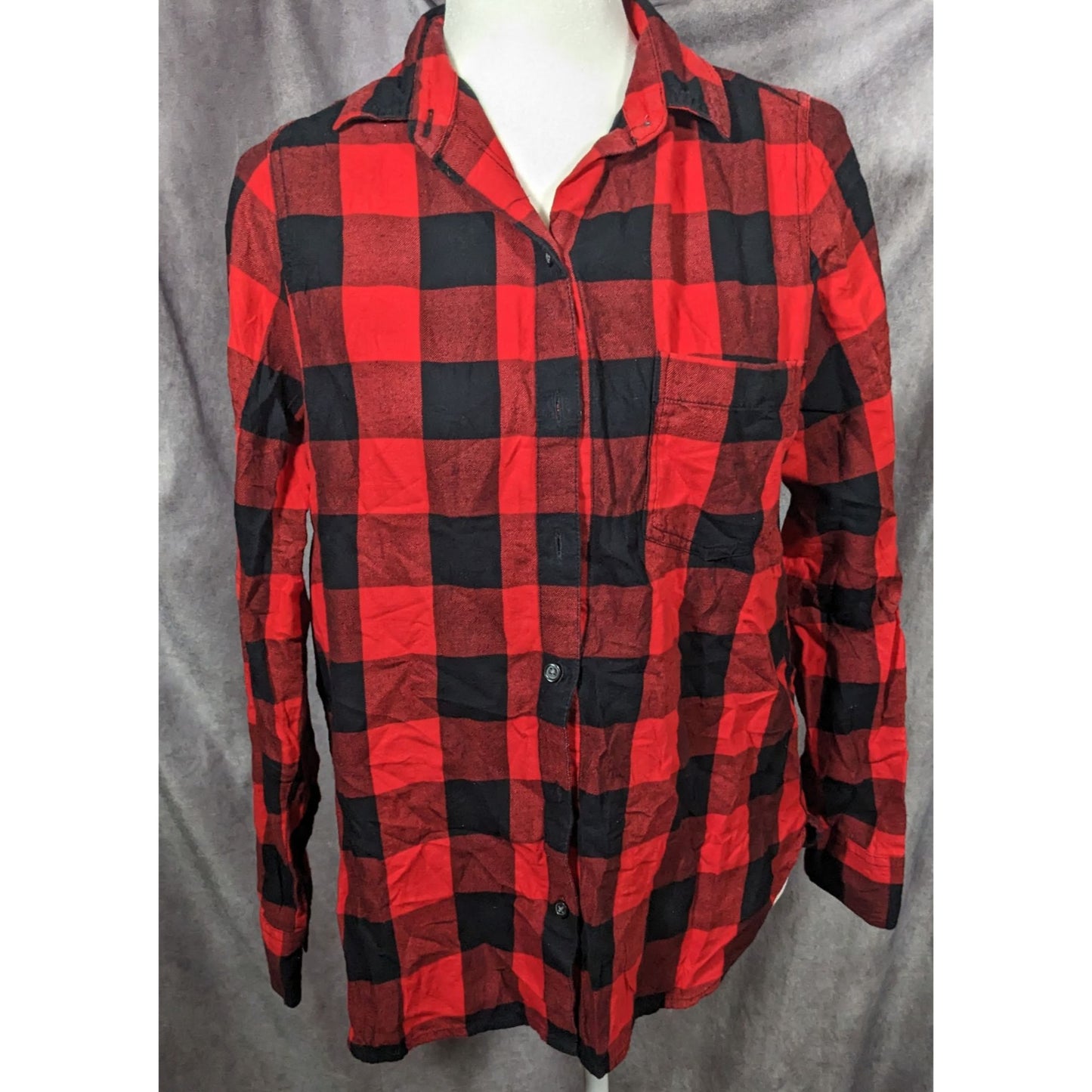 Old Navy Grunge Red And Black Buffalo Plaid Button Down Top