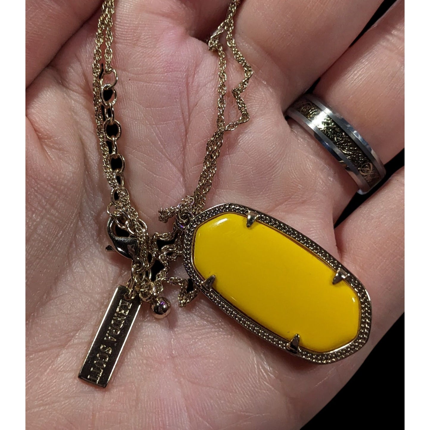 Kendra Scott Preppy Yellow And Gold Tone Pendant Necklace