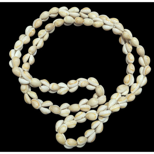 Vintage Summery Beach Themed Cowrie Shell Necklace