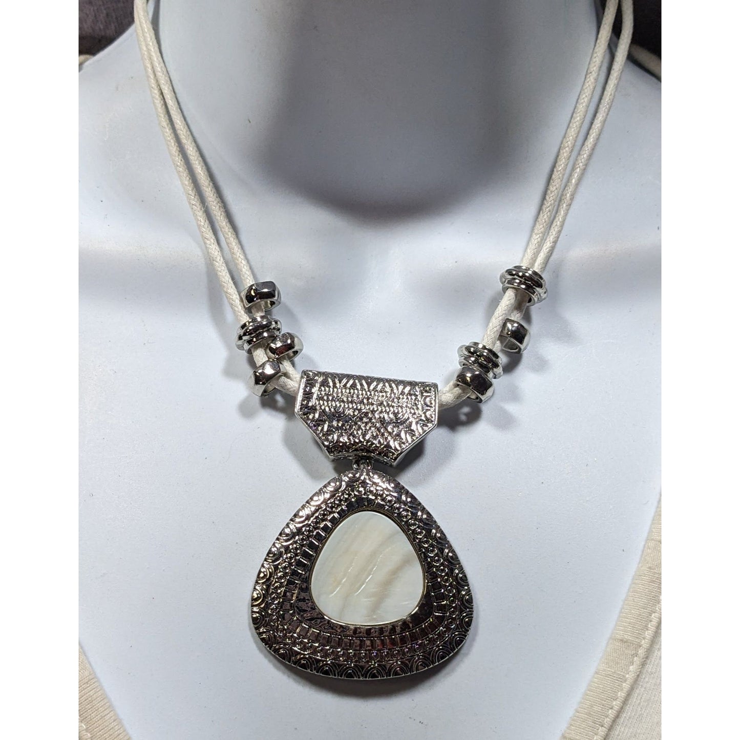 Vintage Chico's Mother Of Pearl White And Silver Tone Pendant Necklace