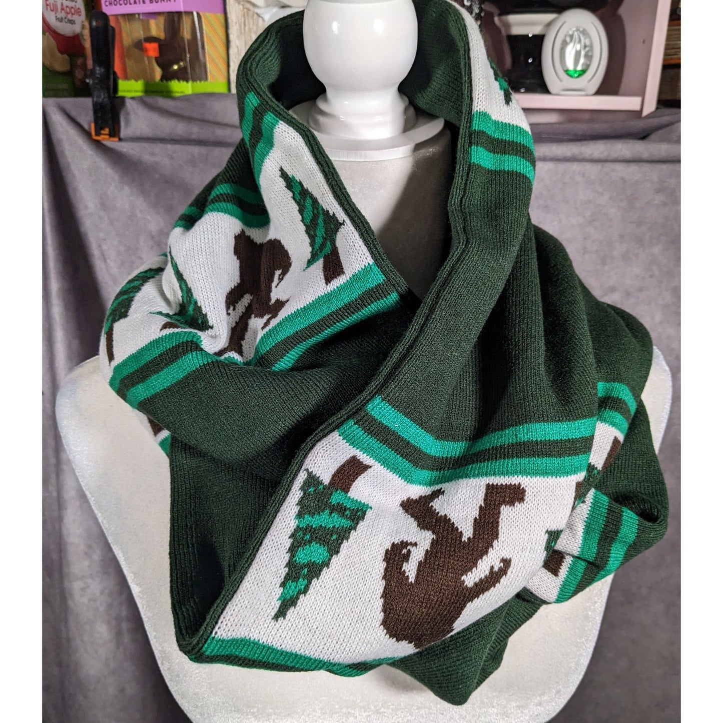 Kavu Sasquatch Arlo Green Infinity  Scarf