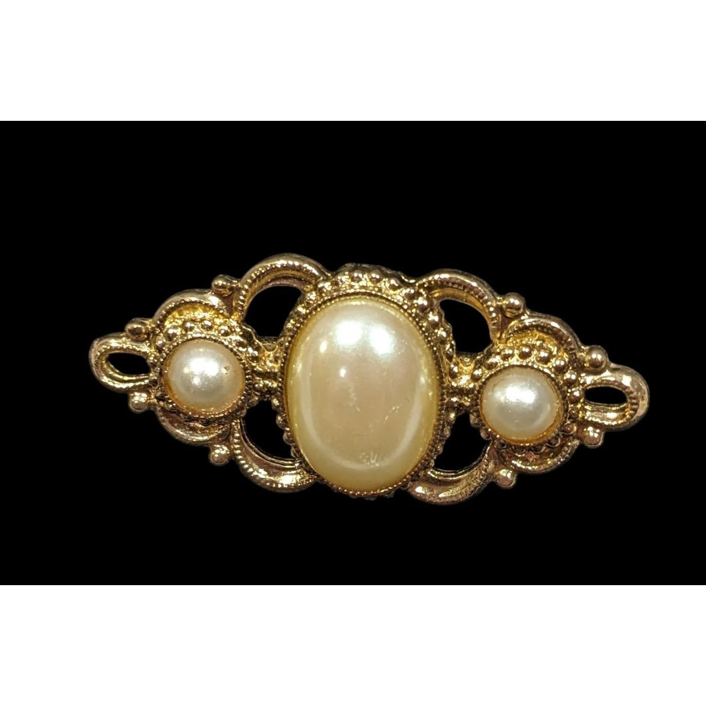 Vintage Baroque Style Gold Tone Faux Pearl Brooch