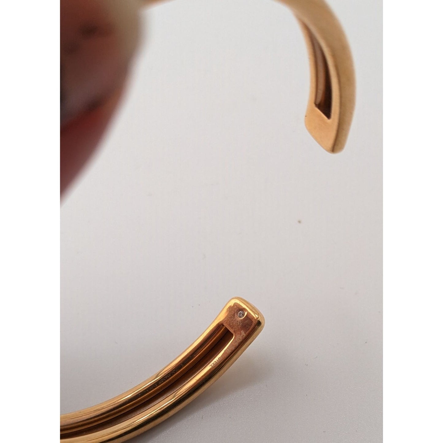 Fossil Gold Tone Cuff Bracelet Stainless Steel Minimalist Preppy Jewelry