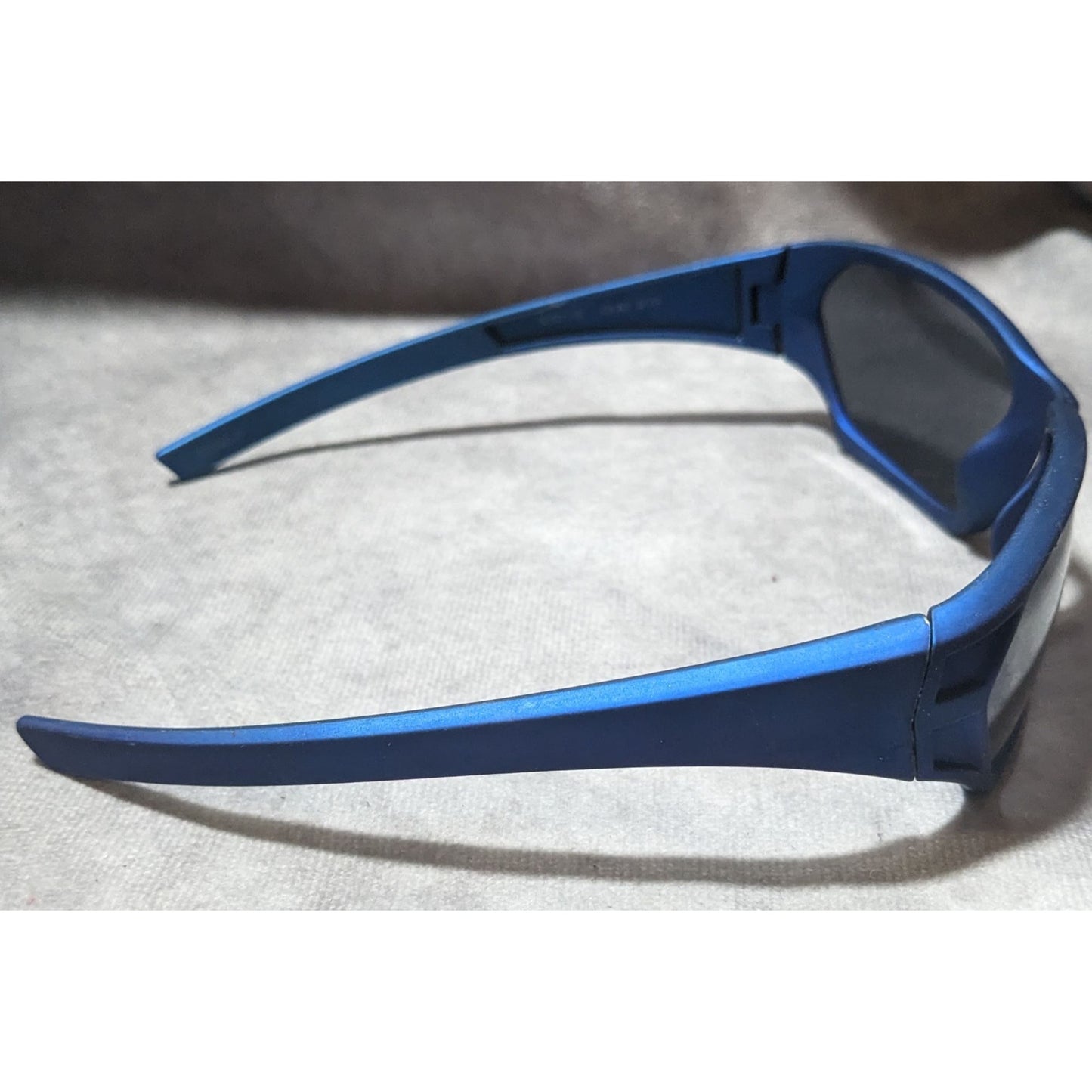 Foster Grant Metallic Blue Velvet Touch Sunglasses