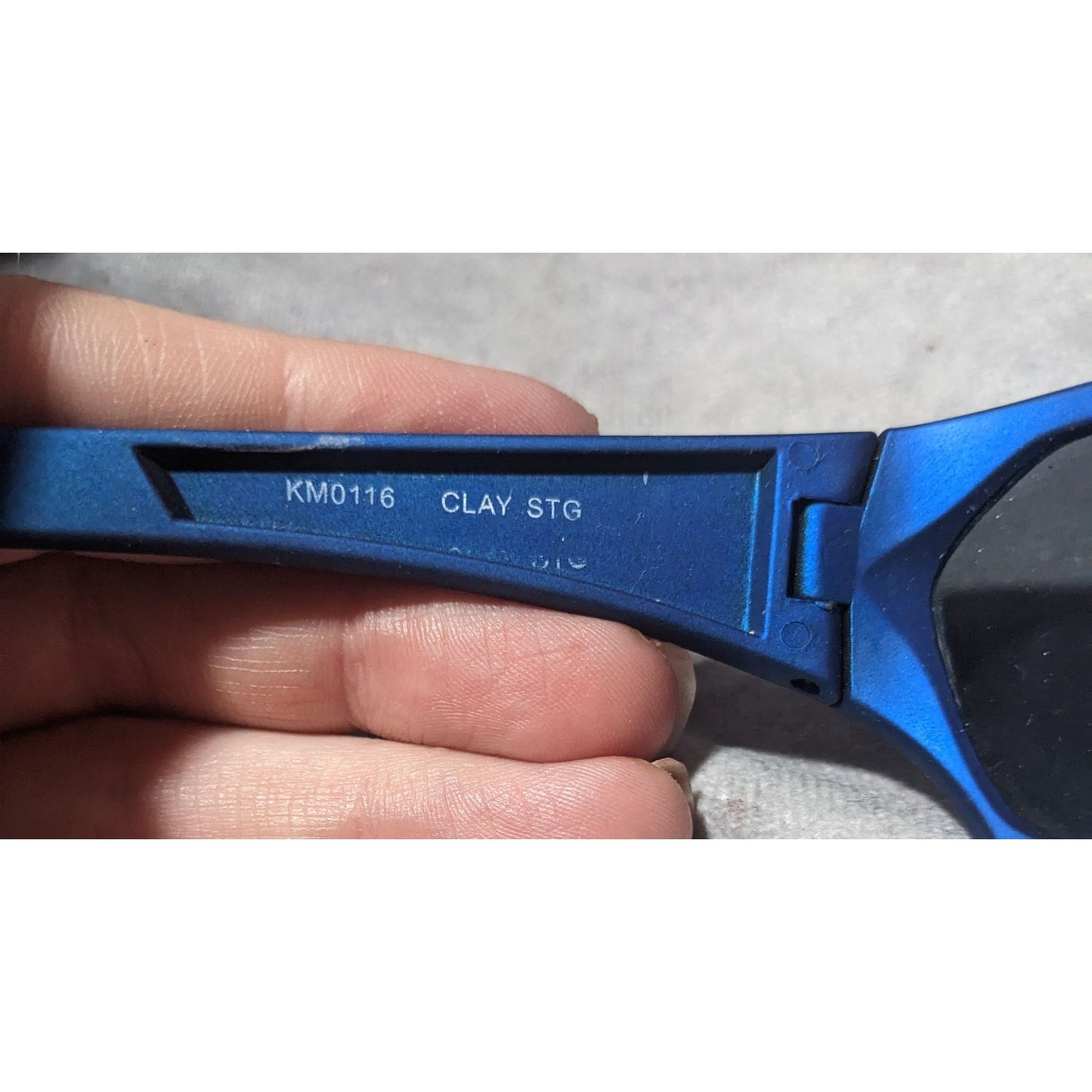 Foster Grant Metallic Blue Velvet Touch Sunglasses