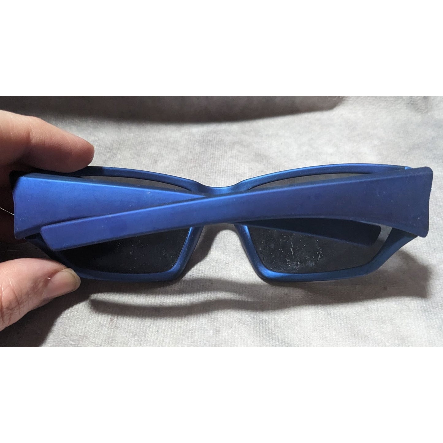 Foster Grant Metallic Blue Velvet Touch Sunglasses