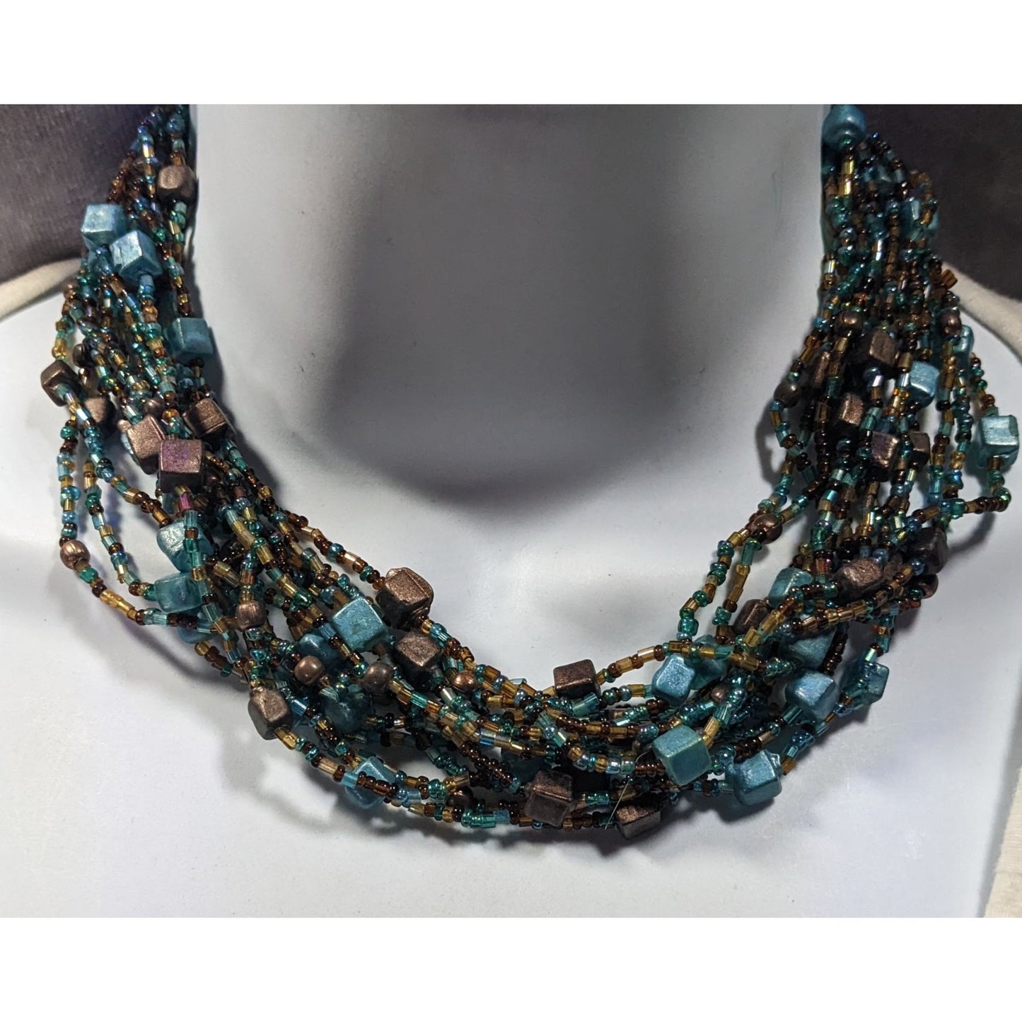 Mermaidcore Retro Brown And Blue Glass And Shell Torsade Necklace