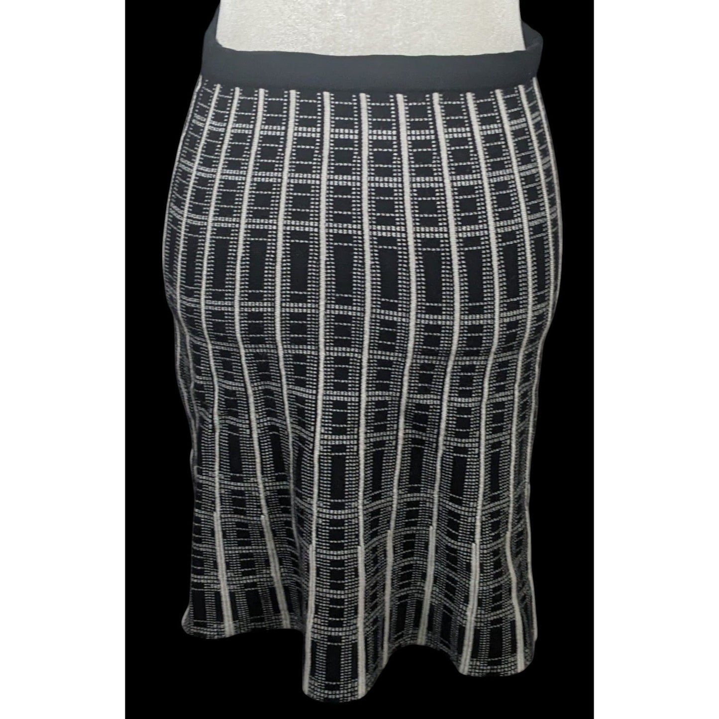 Spense Black And White Abstract Geometric Knit Skirt