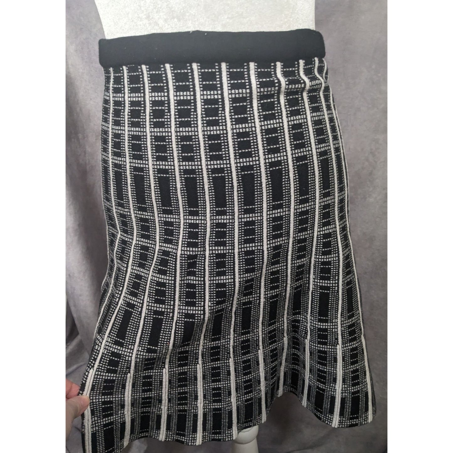 Spense Black And White Abstract Geometric Knit Skirt