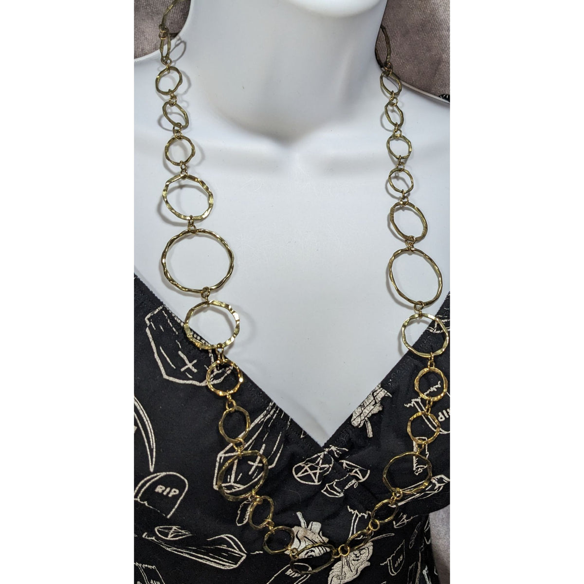 Boho Artisan Hammered Gold Tone Open Circle Link Necklace 28 Inch