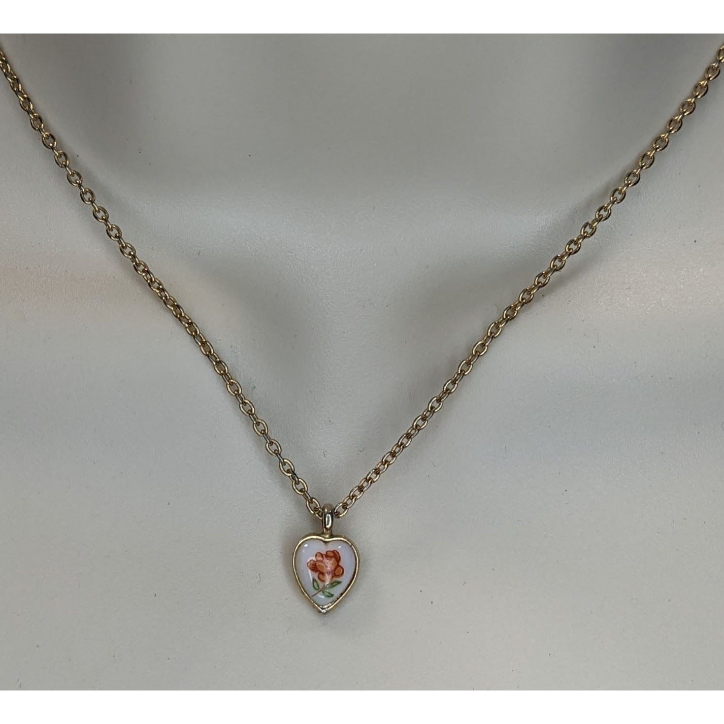 Coquette Vintage Avon Floral Heart Necklace Gold Tone Rose Pendant Dainty Romantic