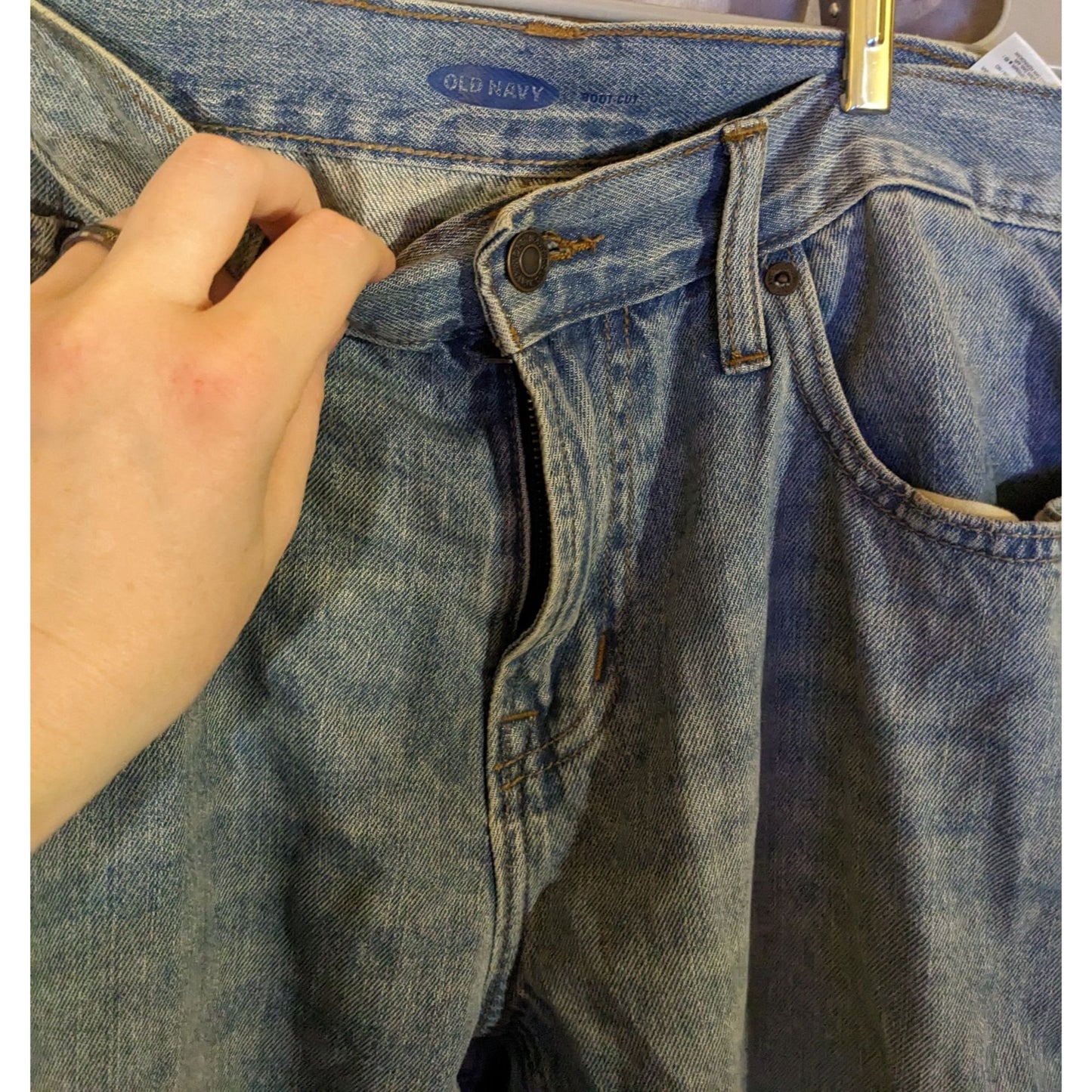Old Navy Mens Boot Cut Jeans Size 34x32 Light Wash Denim Classic Casual Style